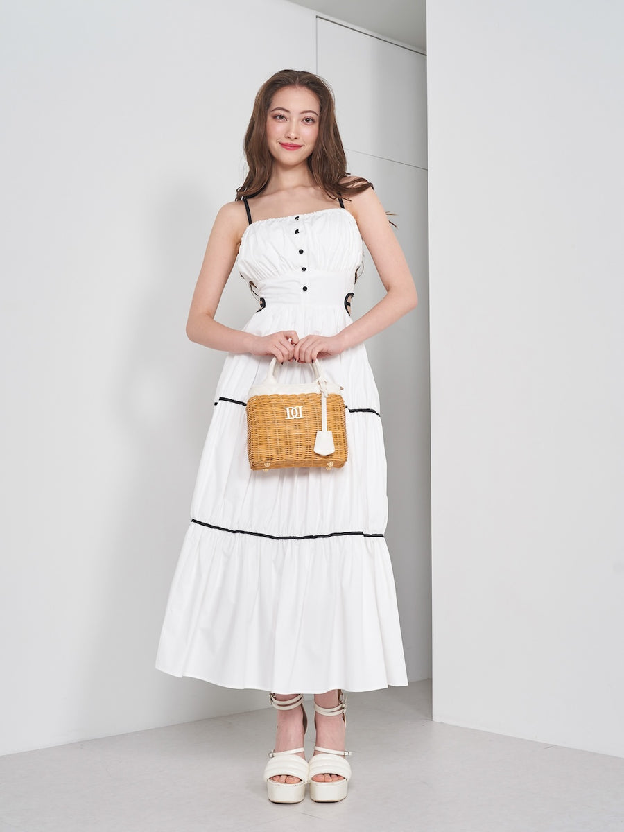 モデル：165cm（着用サイズ：FREE　着用カラー：WHT）