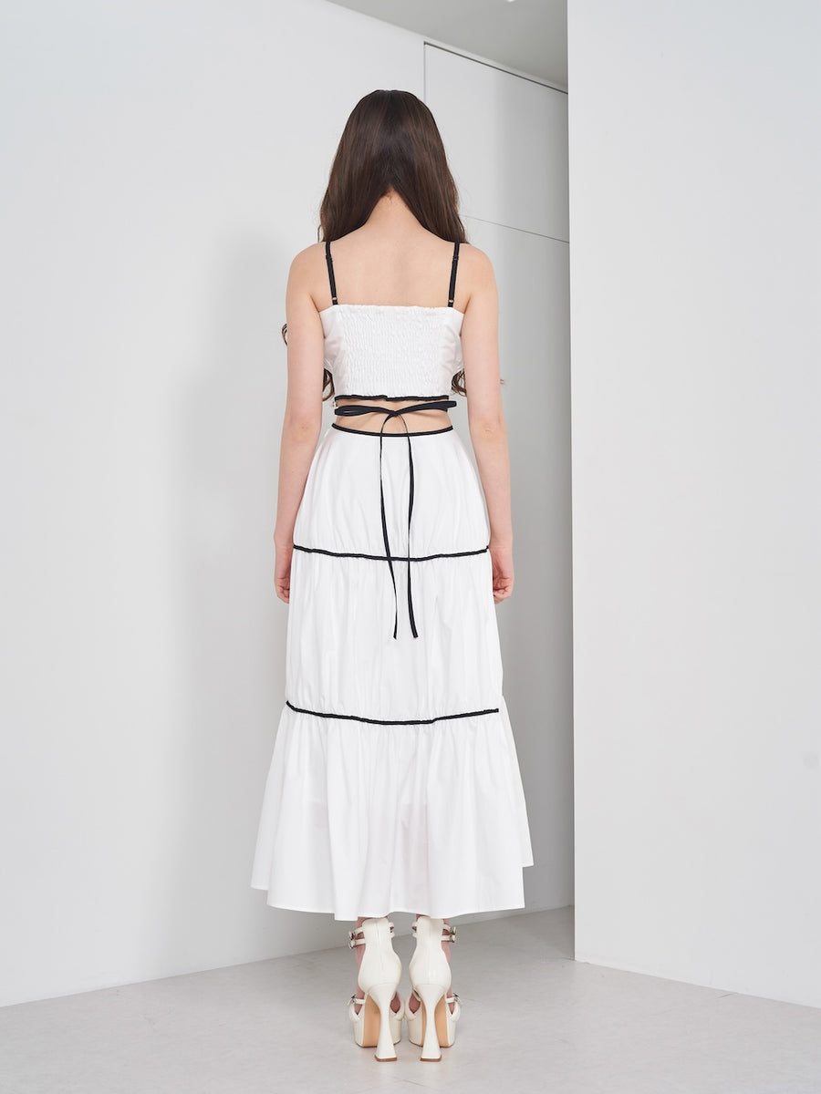 モデル：165cm（着用サイズ：FREE　着用カラー：WHT）