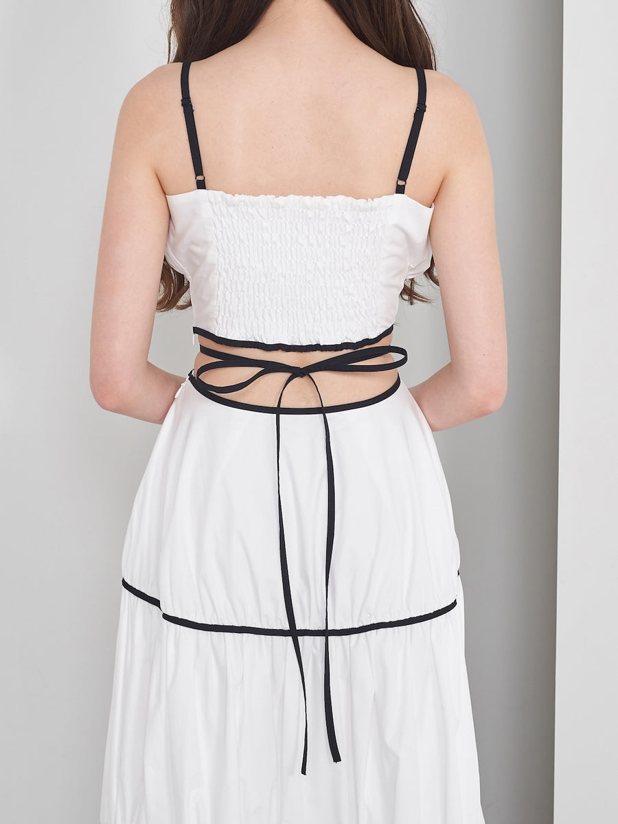 モデル：165cm（着用サイズ：FREE　着用カラー：WHT）