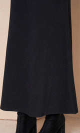 モデル：165cm（着用サイズ：FREE　着用カラー：BLK）