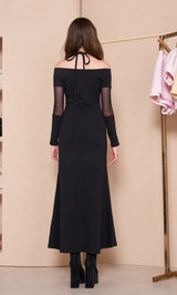 モデル：165cm（着用サイズ：FREE　着用カラー：BLK）