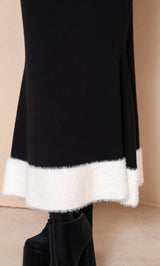 モデル：165cm（着用サイズ：FREE　着用カラー：BLK）