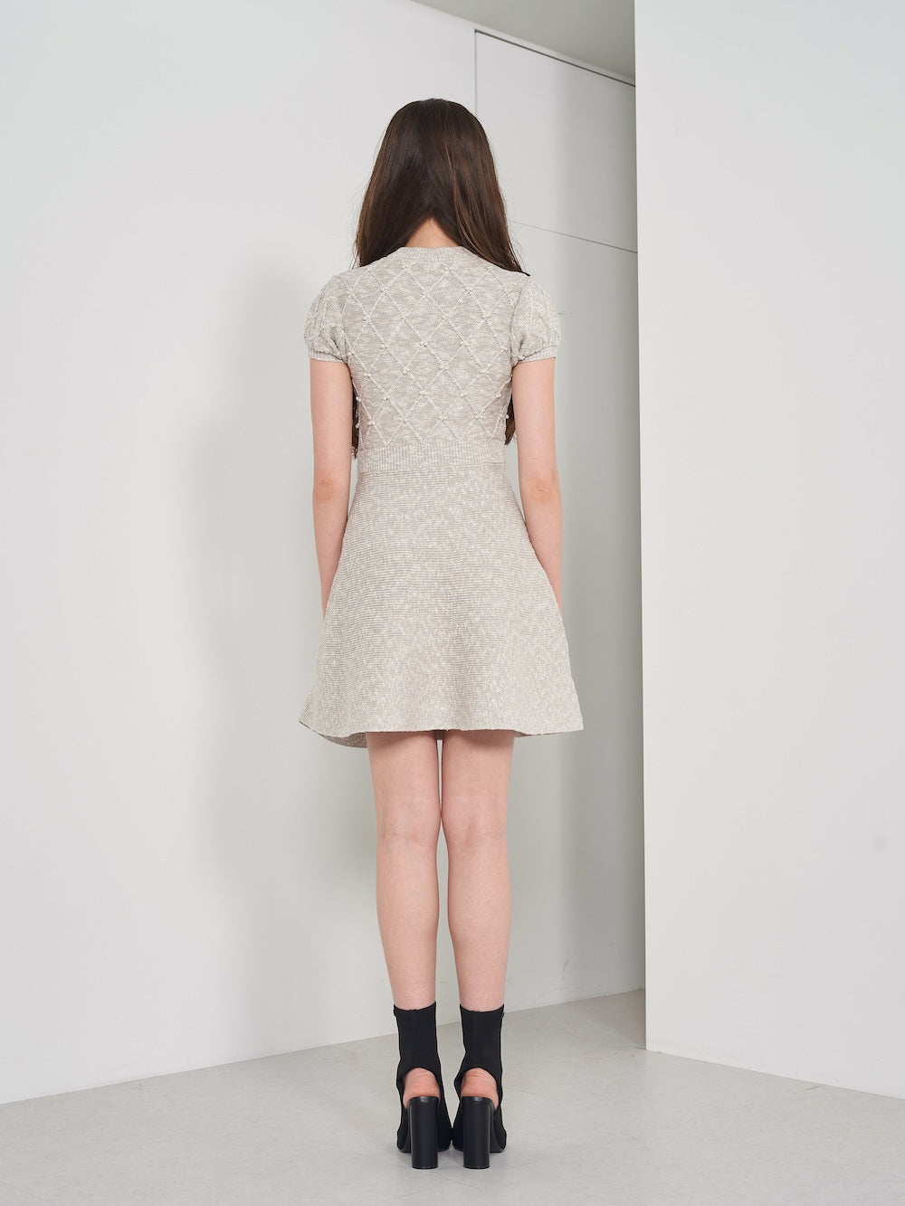 モデル：165cm（着用サイズ：FREE　着用カラー：GRY）