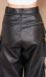 モデル：165cm（着用サイズ：S　着用カラー：BLK）
