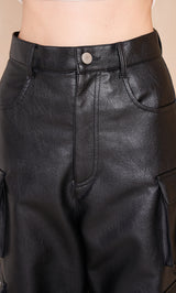 モデル：165cm（着用サイズ：S　着用カラー：BLK）
