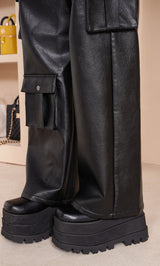 モデル：165cm（着用サイズ：S　着用カラー：BLK）