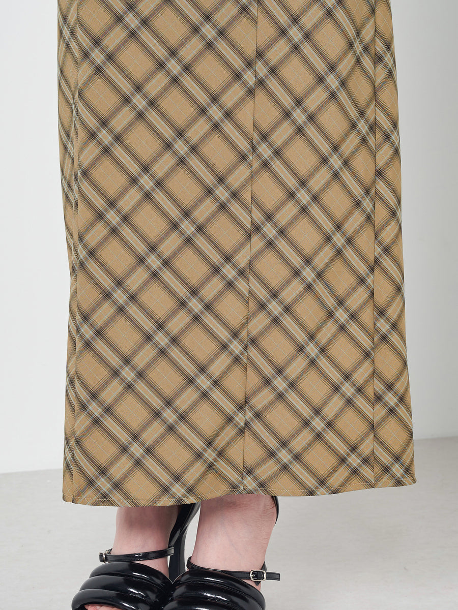 モデル：159cm（着用サイズ：FREE　着用カラー：BEG）