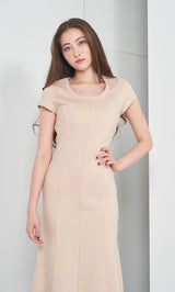 モデル：165cm（着用サイズ：FREE　着用カラー：SND）