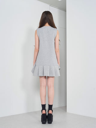 モデル：165cm（着用サイズ：FREE　着用カラー：GRY）