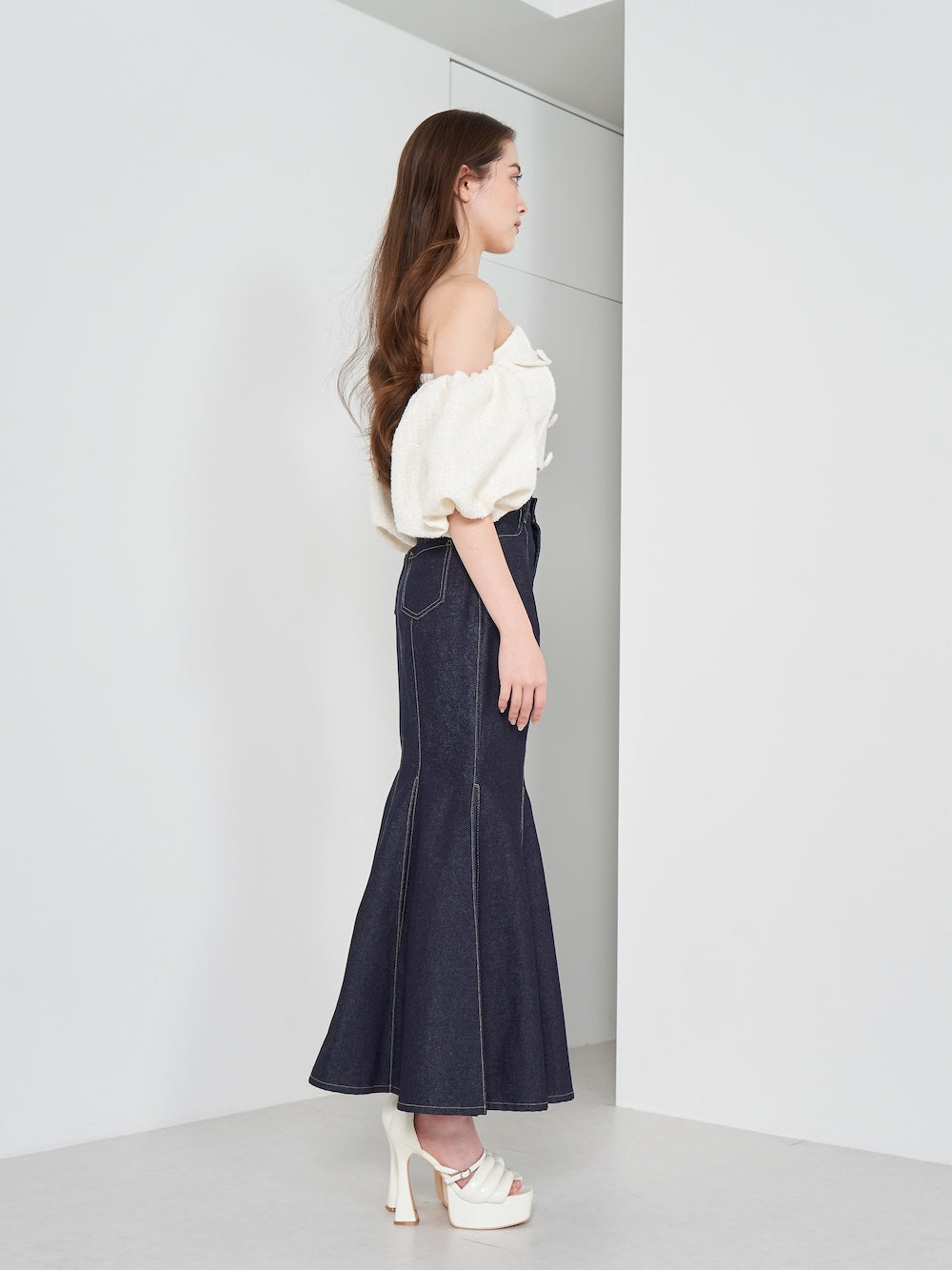 モデル：165cm（着用サイズ：FREE　着用カラー：WHT）