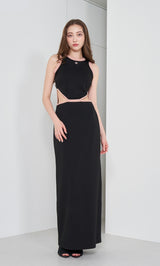 モデル：165cm（着用サイズ：FREE　着用カラー：BLK）