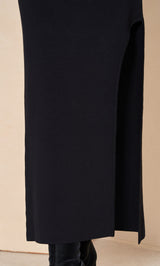 モデル：165cm（着用サイズ：FREE　着用カラー：BLK）