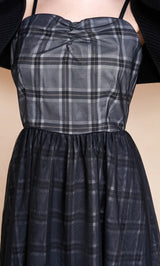 モデル：165cm（着用サイズ：FREE　着用カラー：BLK）