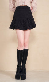 モデル：165cm（着用サイズ：FREE　着用カラー：BLK）