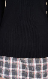 モデル：165cm（着用サイズ：FREE　着用カラー：BLK）