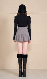 モデル：165cm（着用サイズ：FREE　着用カラー：GRY）