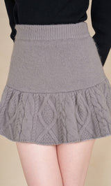 モデル：165cm（着用サイズ：FREE　着用カラー：GRY）