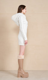 モデル：165cm（着用サイズ：FREE　着用カラー：WHT）