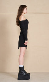 モデル：165cm（着用サイズ：FREE　着用カラー：BLK）