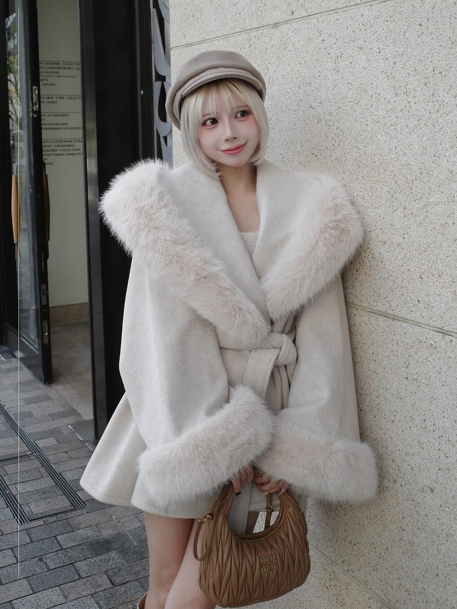 モデル：155cm（着用サイズ：FREE　着用カラー：BEG）