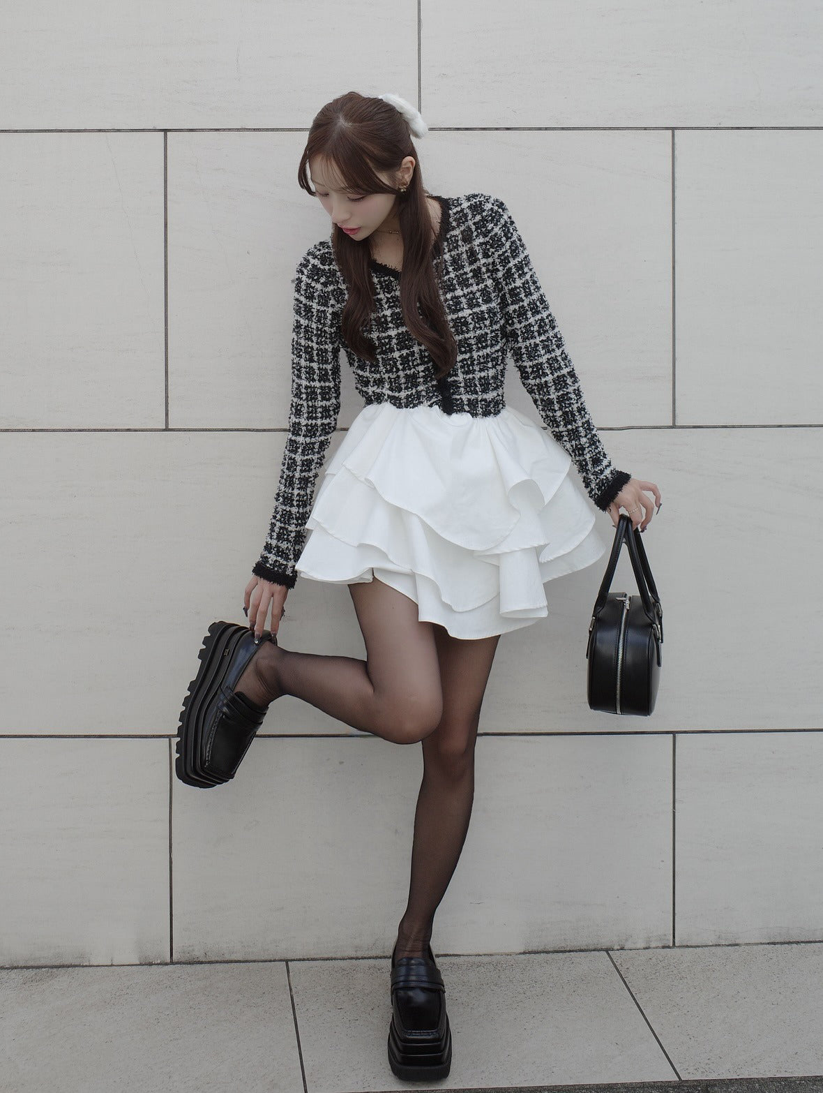 モデル：156cm（着用サイズ：FREE　着用カラー：BLK）