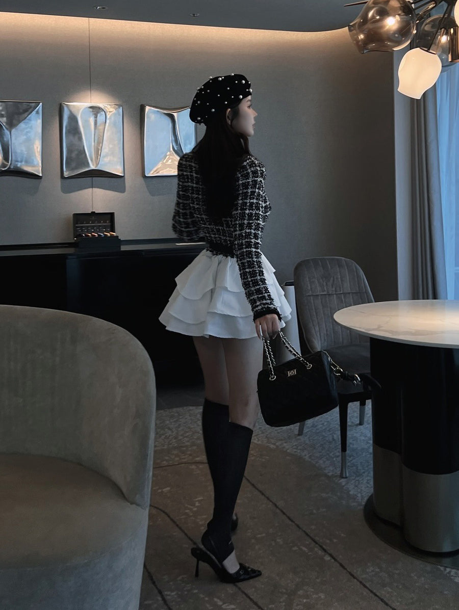 モデル：160cm（着用サイズ：FREE　着用カラー：BLK）