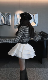 モデル：160cm（着用サイズ：FREE　着用カラー：BLK）