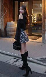 モデル：156cm（着用サイズ：FREE　着用カラー：BLK）
