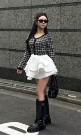 モデル：158cm（着用サイズ：FREE　着用カラー：BLK）