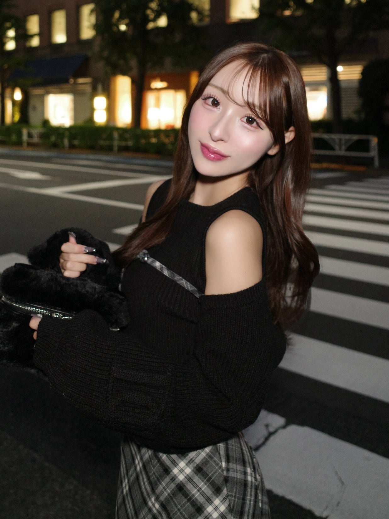 モデル：156cm（着用サイズ：FREE　着用カラー：BLK）