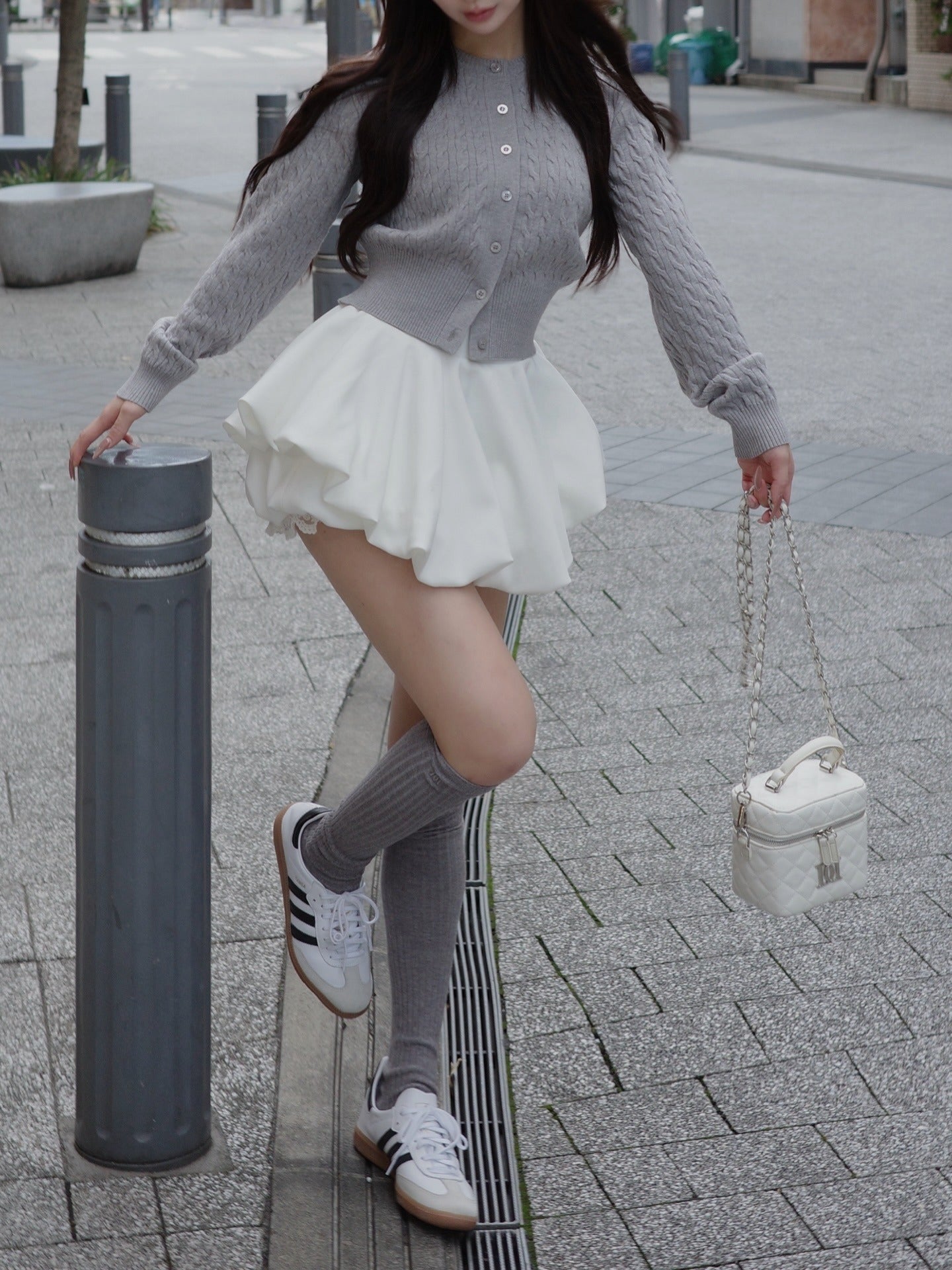 モデル：158cm（着用サイズ：FREE　着用カラー：WHT）