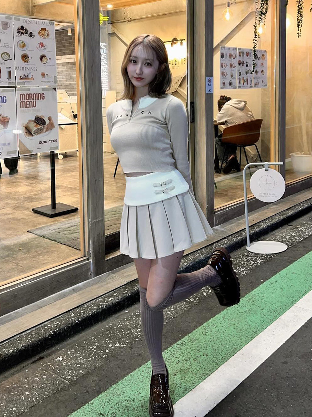 モデル：155cm（着用サイズ：FREE　着用カラー：BEG）