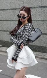 モデル：158cm（着用サイズ：FREE　着用カラー：BLK）