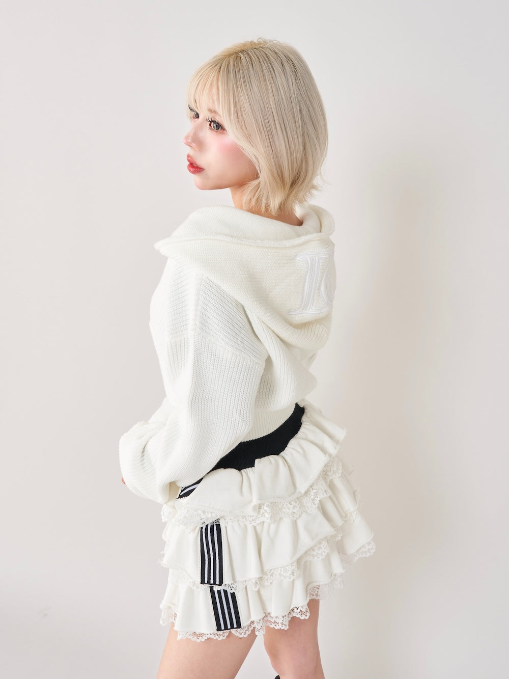 モデル：155cm（着用サイズ：FREE　着用カラー：WHT）