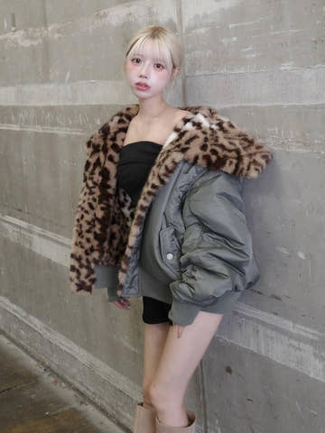 モデル：155cm（着用サイズ：FREE　着用カラー：KHA）