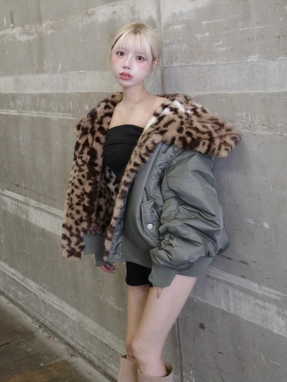 モデル：155cm（着用サイズ：FREE　着用カラー：KHA）