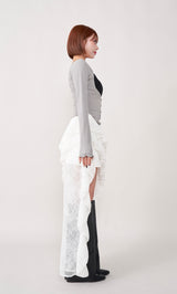 モデル：155cm（着用サイズ：FREE　着用カラー：WHT）