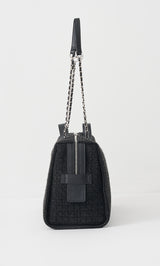 サイズ：FREE　カラー：BLK