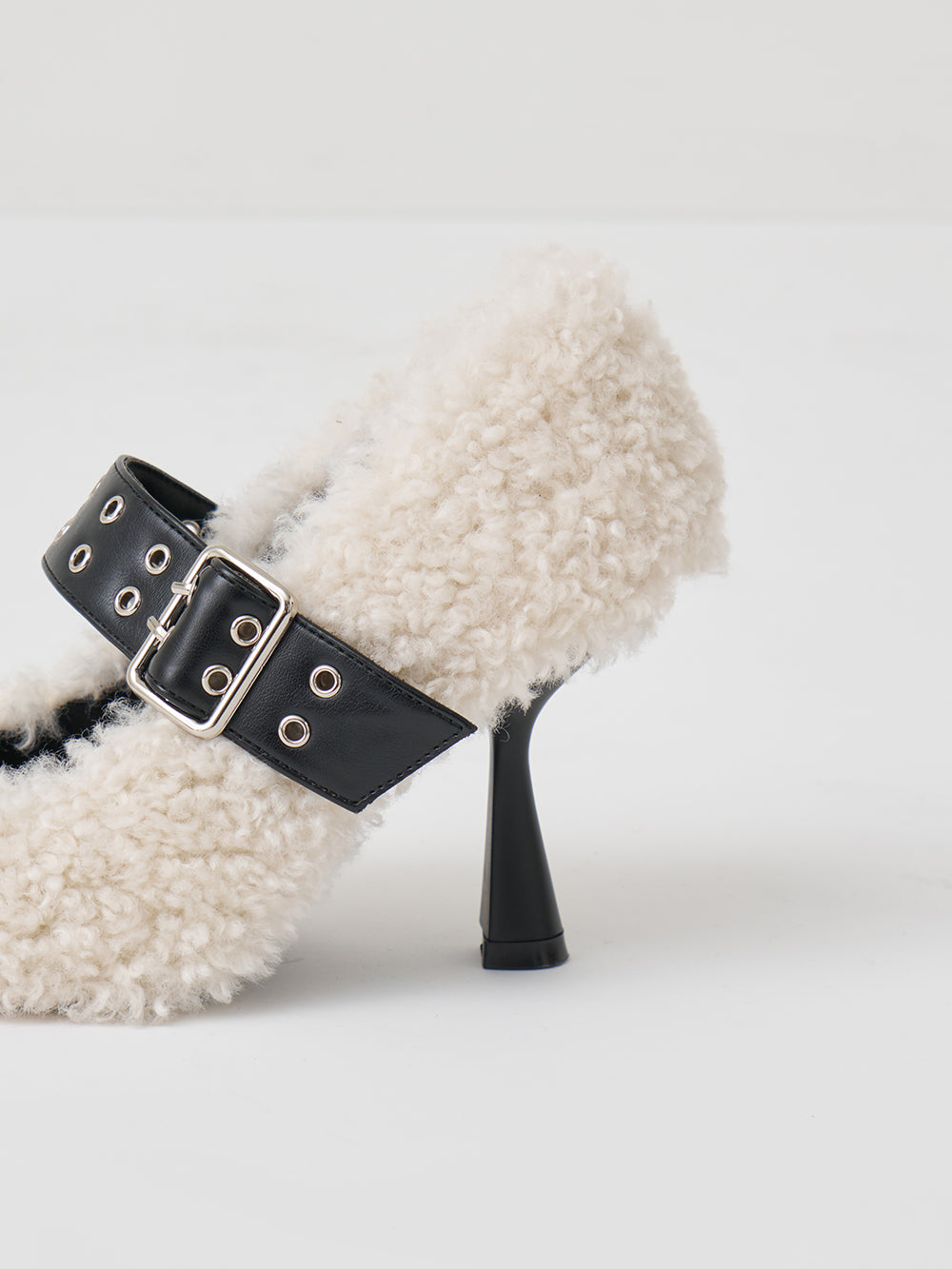 サイズ：L　カラー：IVO