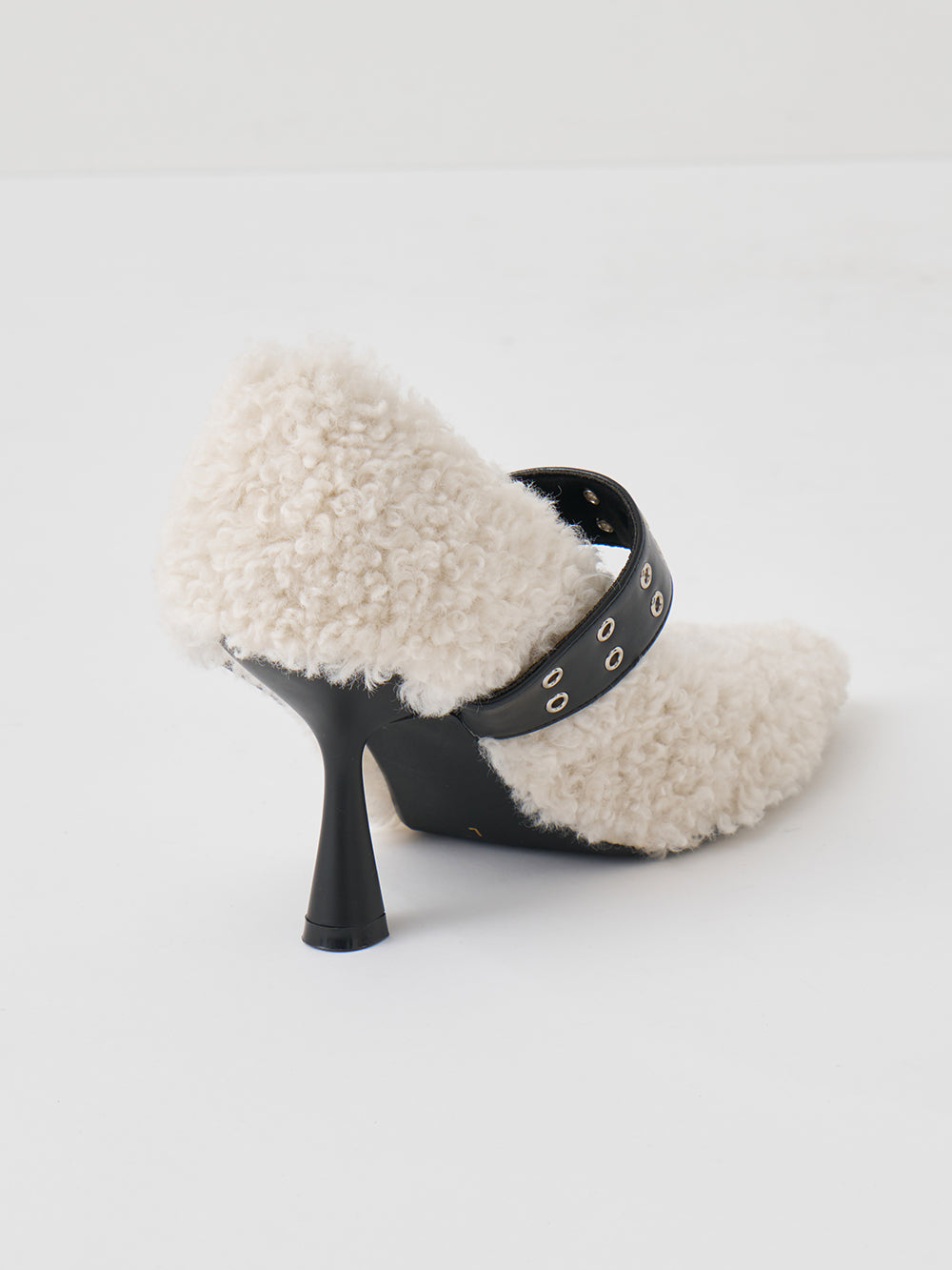 サイズ：L　カラー：IVO