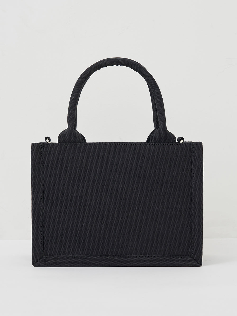 サイズ：FREE　カラー：BLK
