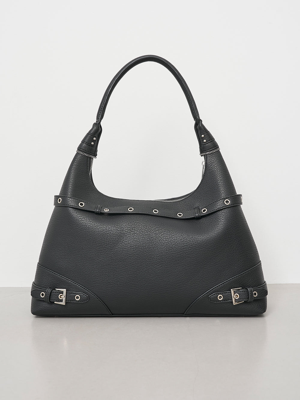 サイズ：FREE　カラー：BLK