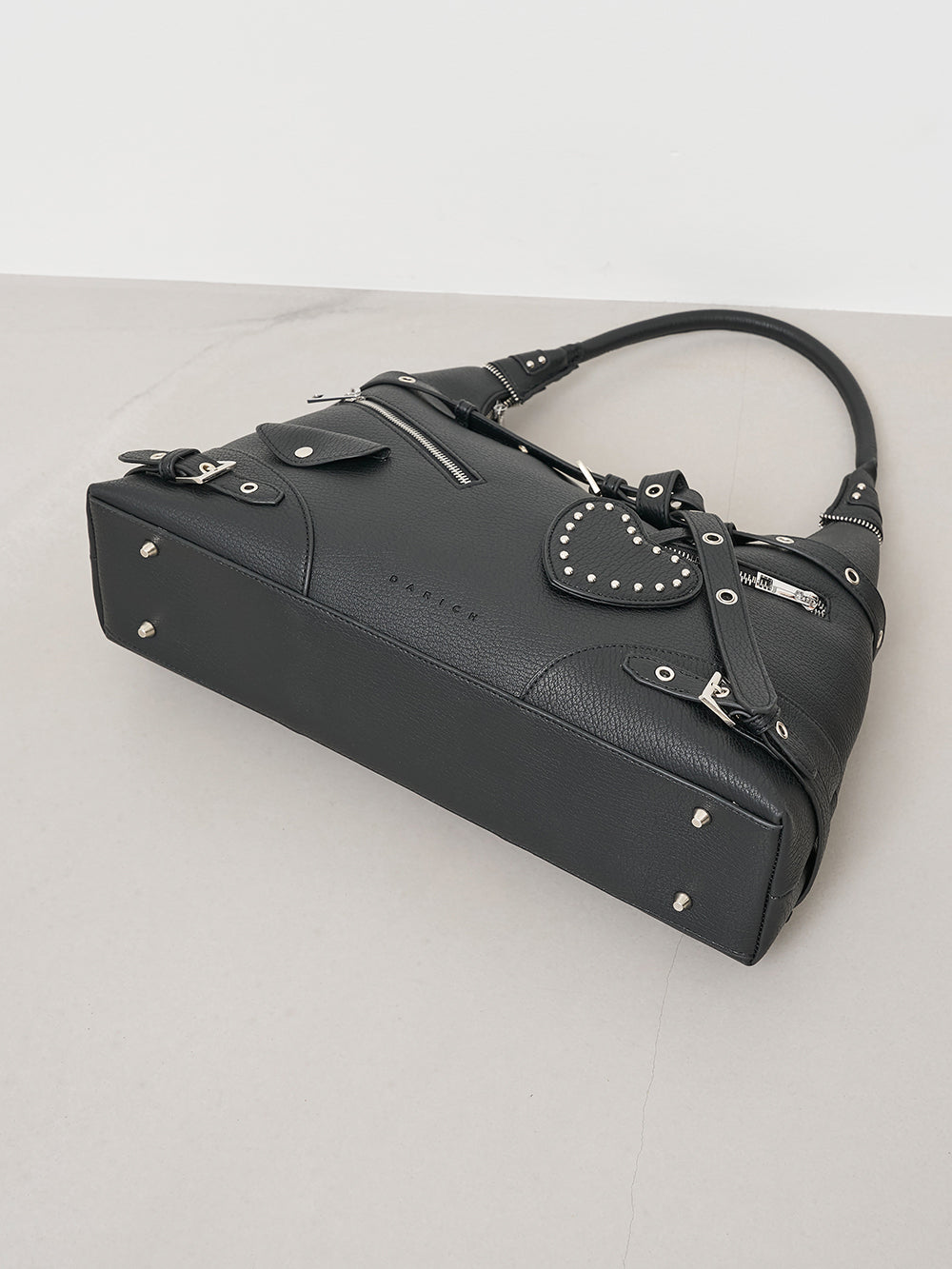 サイズ：FREE　カラー：BLK