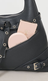 サイズ：FREE　カラー：BLK