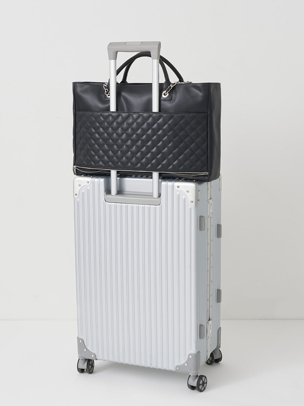 サイズ：FREE　カラー：BLK