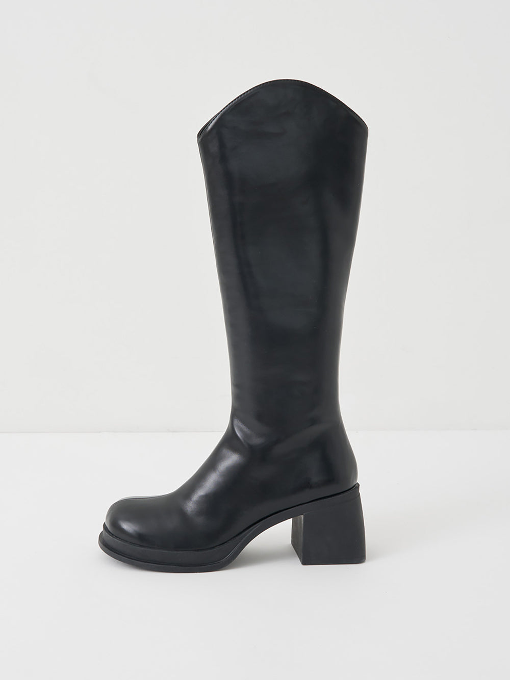 サイズ：M　カラー：BLK