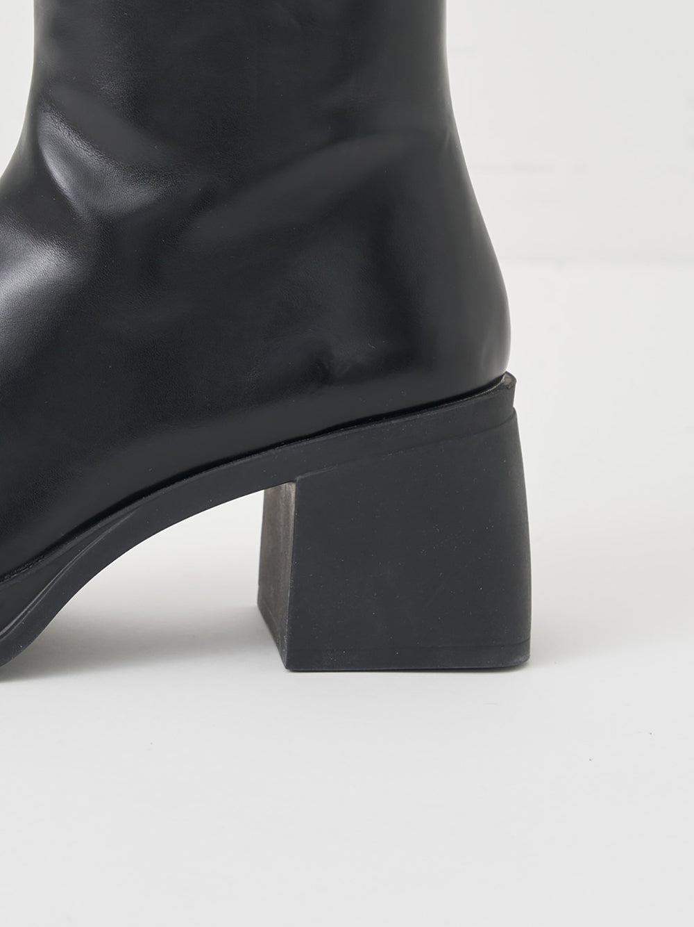 サイズ：M　カラー：BLK