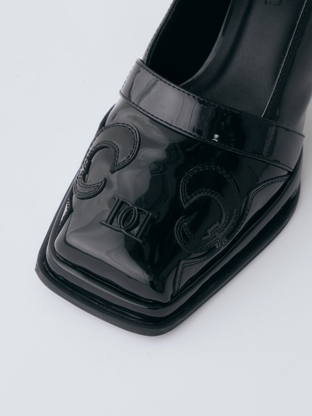 サイズ：L　カラー：BLK