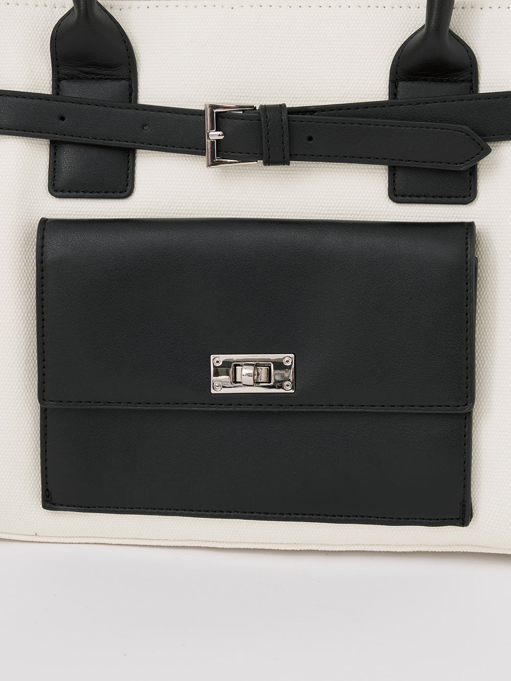 サイズ：FREE　カラー：IVO