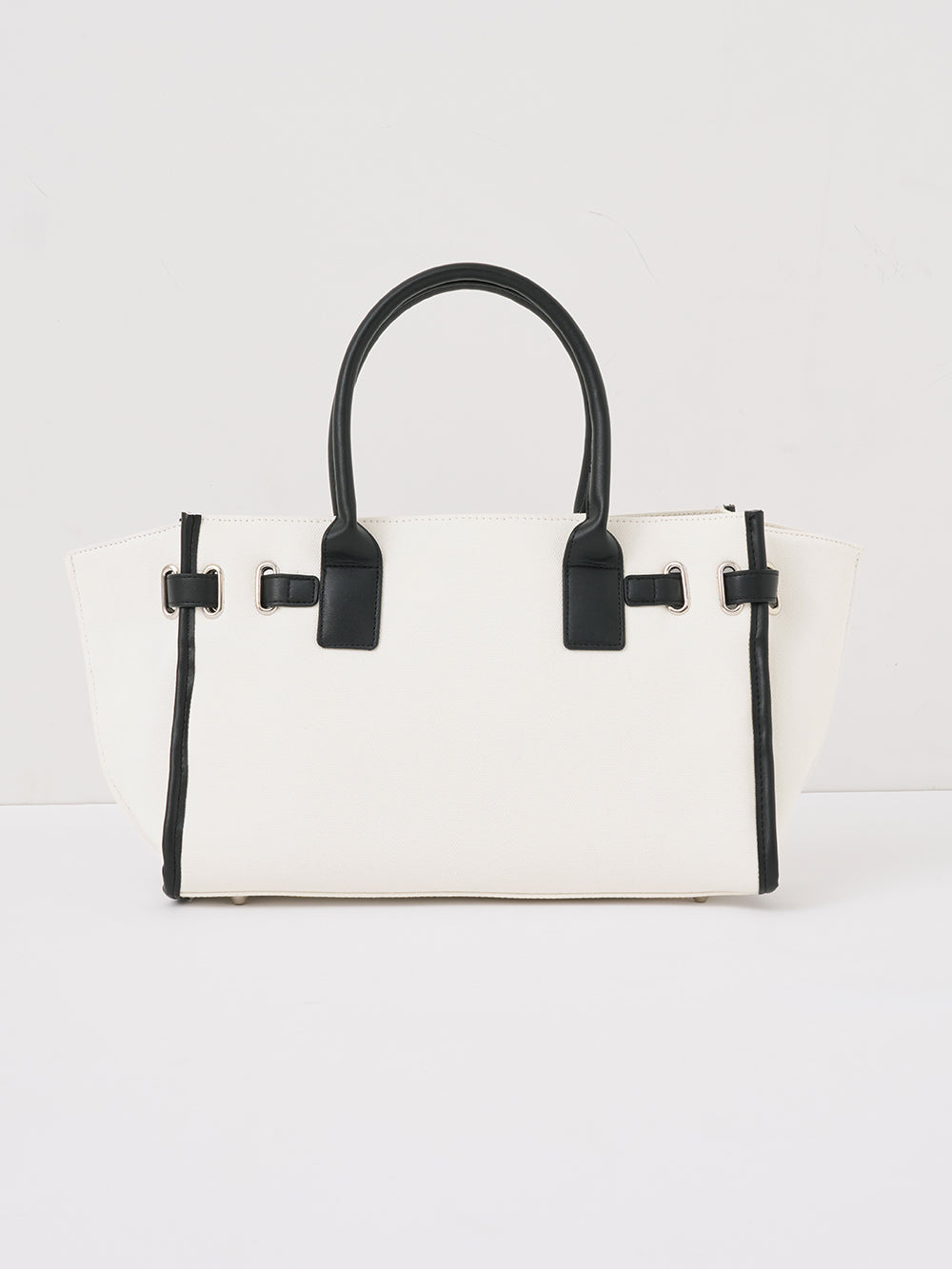 サイズ：FREE　カラー：IVO